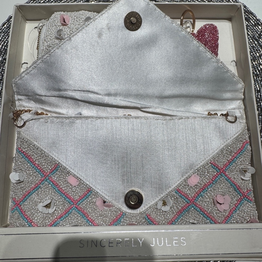 Sincerely Jules Beaded Clutch Set - Picture 5 of 6
